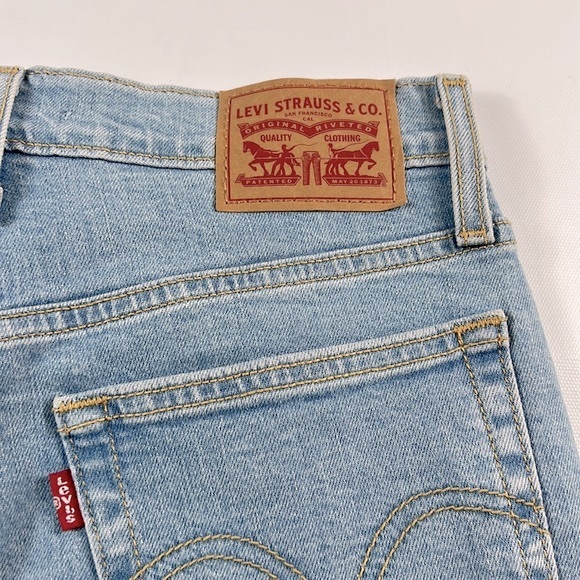 Levi’s Wedgie High Rise Distressed Staight Jeans - Picture 7 of 11